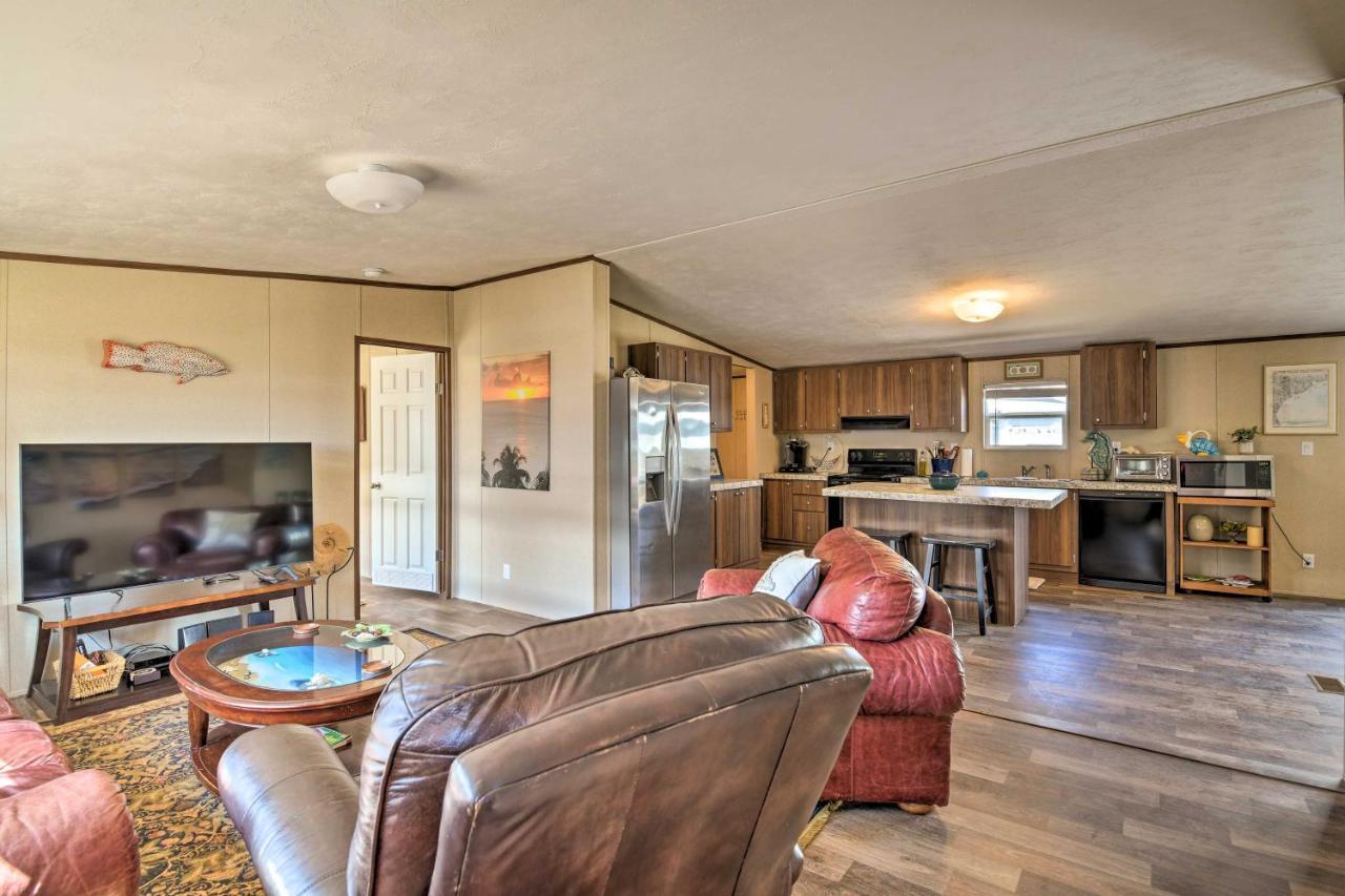 Quaint Port Oconnor Home - 3 Mi To Beach! Port O'Connor Extérieur photo
